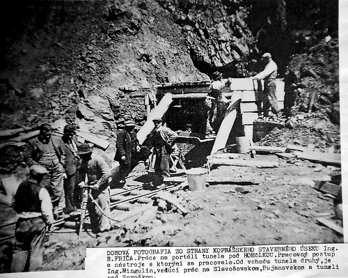 Začatie prác: Dobová fotografia z roku 1941, tunel však napokon nedokončili.