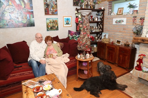 So starším synom: Juraj Velčovský je mame veľkou životnou oporou, Vianoce budú sláviť vo dvojici.