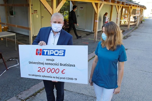 TIPOS venuje slovenským nemocniciam 200-tisíc eur.