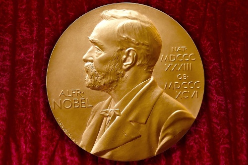 Nobelova cena za mier sa udeľuje od roku 1901.