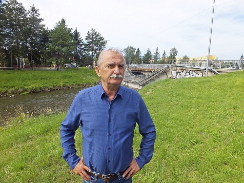 Primátor Pavol Bečarik nechce dopustiť ďalší pád mosta. 