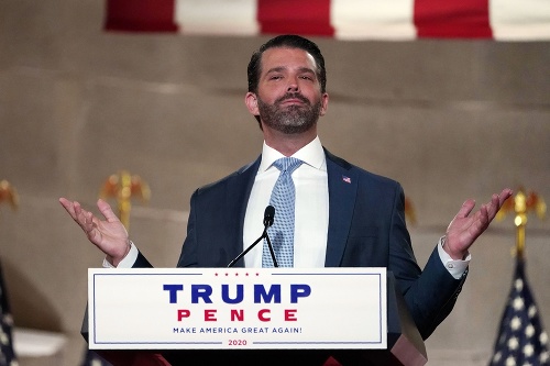 Donald Trump Jr. počas príhovoru