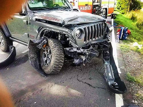 Takto po nehode dopadol Jeep.