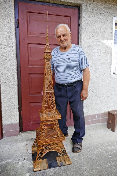 Miloš strávil dlhé  mesiace pri  stavbe ikonickej  Eiffelovej veže.