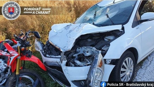 Motorkár pri dopravnej nehode utrpel zranenia, ktorým na mieste podľahol.