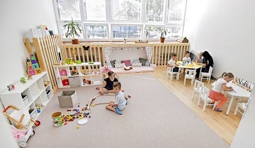 V moderne vybavenej škôlke sa deti budú hrať s ekologickými hračkami. 