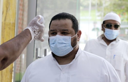 Koronavírus: V Saudskej Arábii pribúdajú prípady rýchlejším tempom od uvoľnenia epidemiologických opatrení.