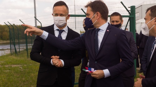 Szijjártó s Matovičom odovzdali prepojenie elektrických vedení SR a Maďarska