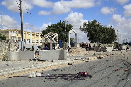 Pred policajným veliteľstvom v somálskom hlavnom meste Mogadišo vybuchlo auto.
