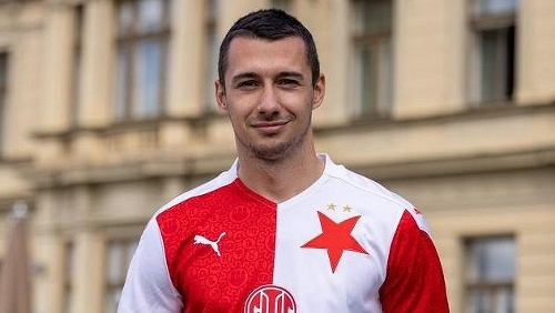 Prvou letnou posilou Slavie Praha je Slovák Ivan Schranz.