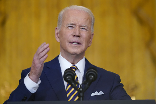 Prezident Joe Biden počas tlačovej konferencie pri príležitosti svojho prvého roku v úrade v Bielom dome vo Washingtone v stredu 19. januára 2022.