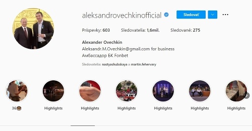 Alexander Ovečkin má stále profilovú fotku s prezidentom Ruska Putinom.