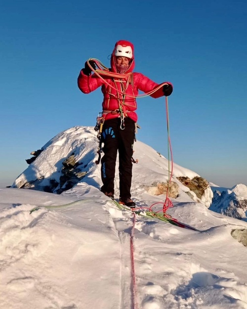  Majsterka sveta v skialpinizme Adele Millozová tragicky zahynula na jednom zo svahov pohoria Mont Blanc v Alpách.