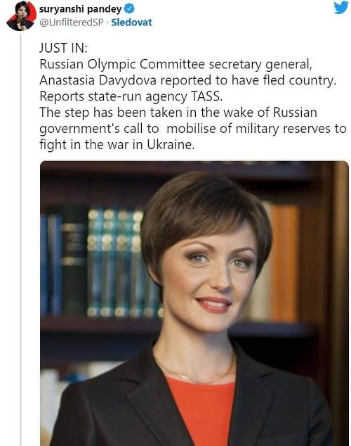 Päťnásobná olympijská víťazka v synchronizovanom plávaní a generálna sekretárka Ruského olympijského výboru Anastasia Davydovová utiekla z Ruska.