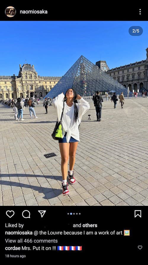 Naomi zverejnila pár fotiek z Paríža a návštevy v Louvri.