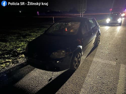 V smere od Bytče do Predmiera zrazilo auto 45-ročného chodca.
