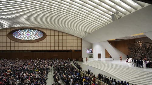 Pápež František prijal na audiencii vyše 4000 utečencov.