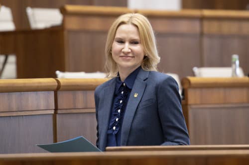Na snímke podpredsedníčka Najvyššej rady Ukrajiny Olena Kondratiuková vystúpila s prejavom v pléne Národnej rady SR