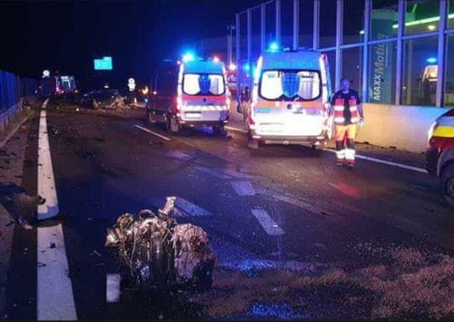 Na diaľnici R1 pri pumpe Vlčkovce sa stala v skorých ranných hodinách vážna dopravná nehoda.