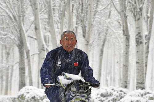Severovýchod Číny zasiahla snehová víchrica.