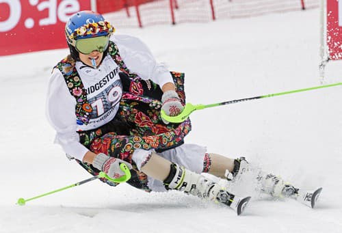 Veronika ukončila kariéru v roku 2018 jazdou v slovenskom kroji.