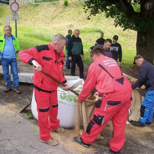 Na slovenskom úseku rieky Dunaj je evidovaný za posledných 24 hodín výrazný vzostup vodnej hladiny.