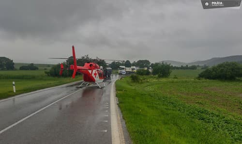 Pri rannej nehode v Slovenskom Pravne sa vážne zranil 25-ročný vodič