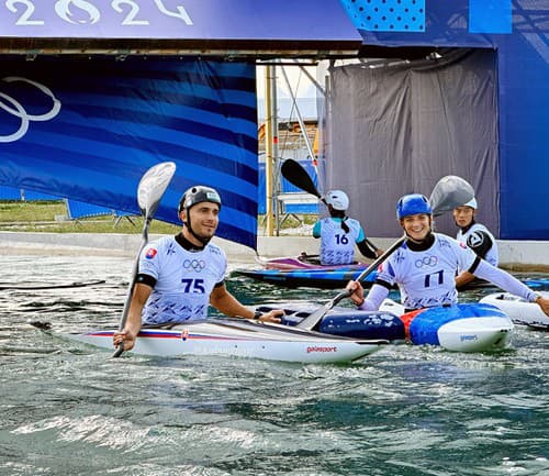 Už trénuje na olympijskom kanáli vo Vaires-sur-Marne aj s Jakubom Grigarom (vľavo).