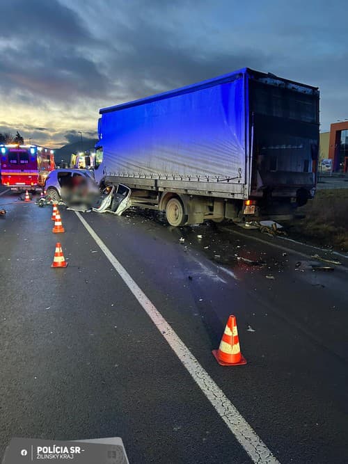 V Žilinskom kraji došlo k vážnej nehode. 