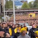 Pred derby v Dortmunde pochodovali tisícky fanúšikov. 