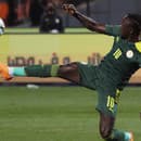 Sadio Mane (Senegal) príde pre zranenie o MS v Katare.