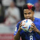 Futbalista Weston McKennie z USA.