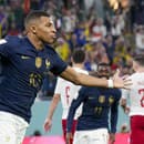 Kylian Mbappé oslavuje gól proti Dánsku