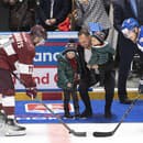 Sekerovi robila spoločnosť počas slávnostného ceremoniálu manželka Katka a obaja synovia Marko (3) i Alex (1).