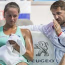 Na snímke slovenská tenistka Viktória Kužmová a nehrajúci kapitán Matej Lipták. 