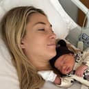 Álvaro Morata uverejnil fotku svojej manželky Alice s dcérkou Bellou.