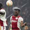 Záložník Ajaxu Amsterdam Mohammed Kudus (vpravo).