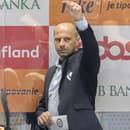 Tréner Ján Pardavý má stále dôveru Slovana.