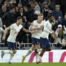 Chelsea najbližšie čaká londýnske derby s Tottenhamom.