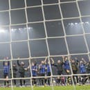 Hráči Interu oslavujú na konci futbalového zápasu 16. kola Ligy majstrov medzi Interom Miláno a Portom.