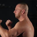 Bývalý slovenský MMA bojovník a v súčasnosti hlavný tréner Octagon Fighting Academy Ilja Škondrič
