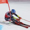 Američanka Mikaela Shiffrinová na trati prvého kola obrovského slalomu.