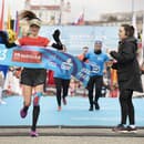 Na snímke víťazka v ženskej kategórii Ines Jozičová (Chorvátsko) v cieli podujatia ČSOB Bratislava Marathon.