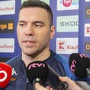 Asistent trénera slovenskej hokejovej reprezentácie Peter Frühauf odpovedá na otázky novinárov počas príchodu na zraz slovenskej hokejovej reprezentácie v Bratislave.