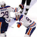 Hviezdne duo: Leon Draisaitl a Connor McDavid. 