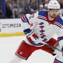 Útočník New Yorku Rangers Filip Chytil.