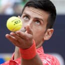 Srbský tenista Novak Djokovič postúpil do štvrťfinále dvojhry na antukovom turnaji ATP Masters v Ríme.