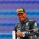 Britský pilot Formuly 1 Lewis Hamilton.