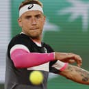 Slovenský tenista Alex Molčan postúpil do 2. kola dvojhry na antukovom challengeri Bratislava Open. 