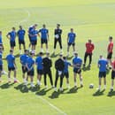 Slovenskí futbalisti na islandské tribúny veľa fanúšikov neprilákali.